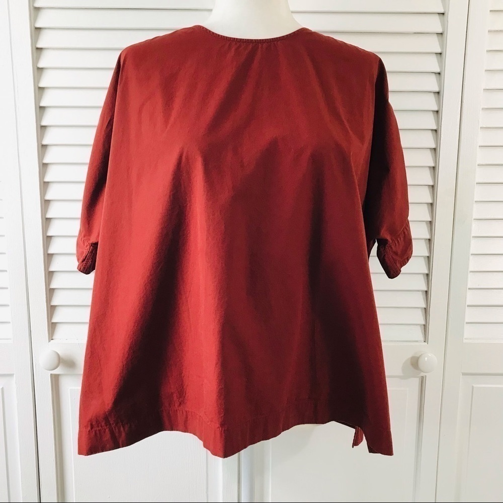2/$25 UNIQLO Red Short Sleeve Cotton Shirt Size Medium